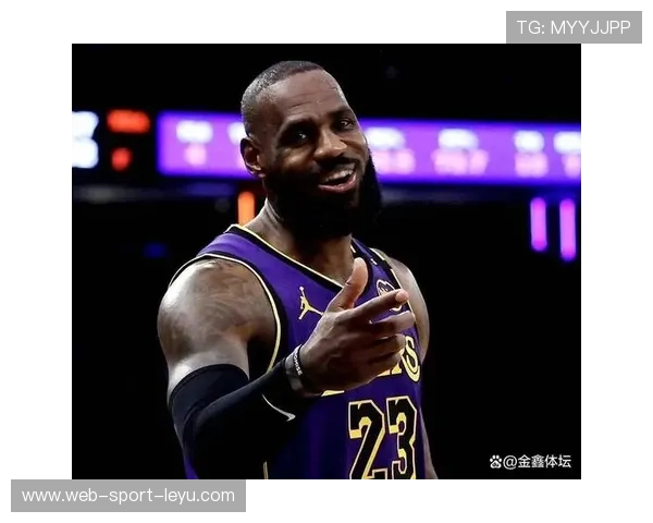 詹姆斯举办线上课堂教基本体能训练，全球报名踊跃