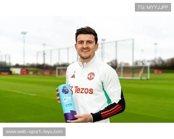 新帅执掌药厂9人首胜，滕哈格11打10战绩不佳，滕格尔人