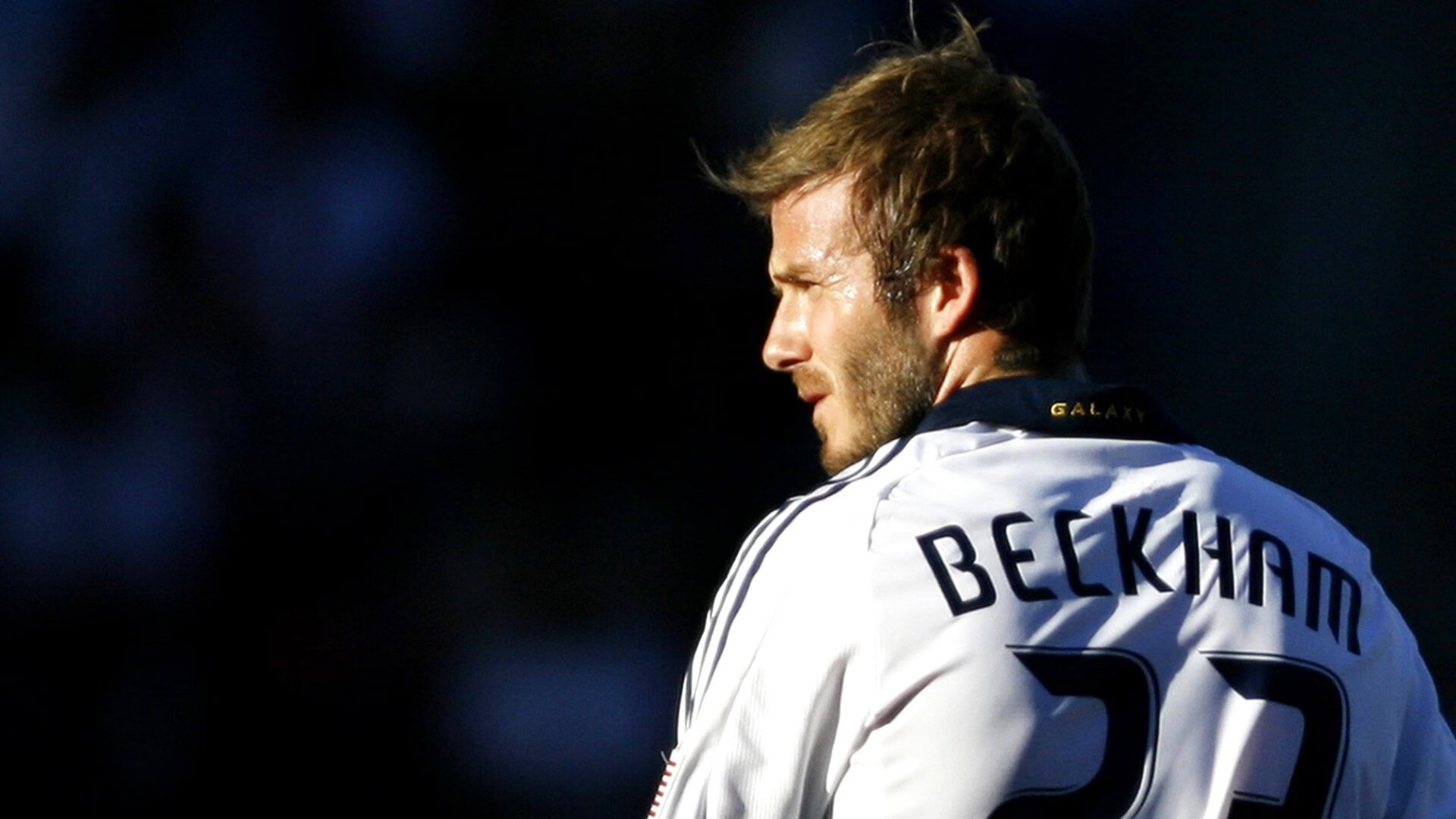 7400万英镑买来2球前锋？曼联新援塞斯科陷入霍伊伦式质疑，曼联vs伊斯坦